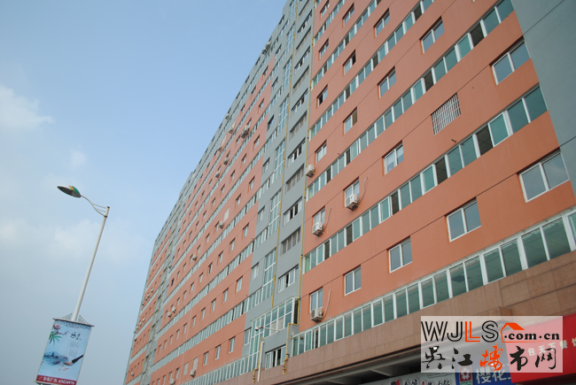 采光好 前后都有窗戶 很多公司都在這里開公司 吳江嘉鴻新都匯