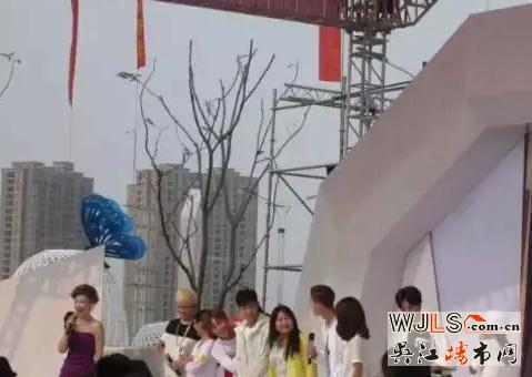 太火爆了!亞洲超人氣組合UNIQ助陣吾悅開業(yè)