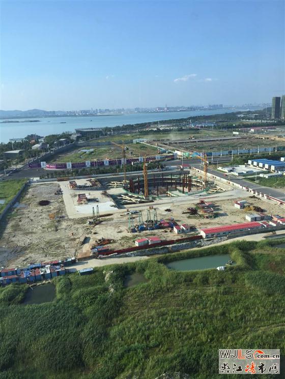 建造中的標志性建筑——蘇州綠地中心