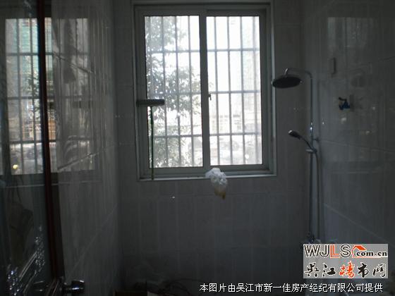 西湖花園全新多層全裝房 帶汽車(chē)庫(kù) 樓層佳