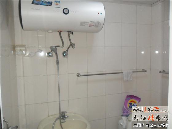 【】小園弄翻新裝修一室一衛(wèi)一廚沒(méi)有廳一樓有個(gè)小院子約十平方看房預(yù)約。