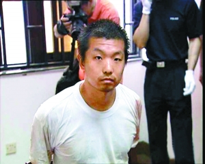 男子闖入上海警局捅死5民警 公安部哀悼(圖)