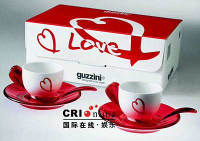 組圖:天生一對(duì)可愛情侶杯