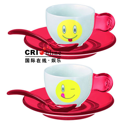 組圖:天生一對(duì)可愛情侶杯