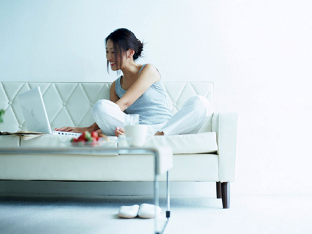 組圖:美女與白色家居